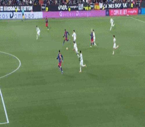 国足连克阿,联酋,奥马尔裁判,太阳城娱乐城,太阳城娱乐官网,澳门太阳城娱乐场