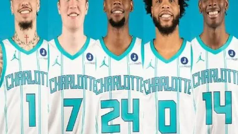 阿韋洛亞攝影紀錄布斯克茨抵達，美職聯烏龍引發熱議